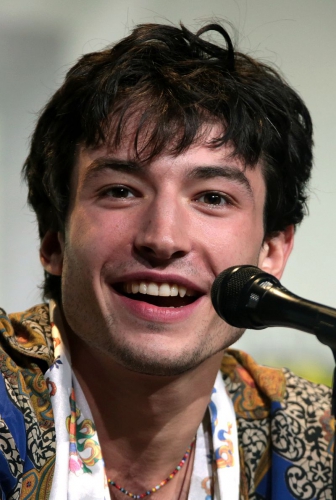 Ezra_Miller_by_Gage_Skidmore.jpg