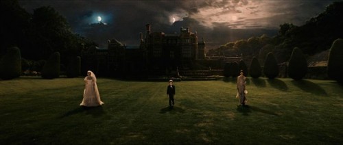 MELANCHOLIA de Lars Von Trier , charlotte gainsbourg, kirsten dunst, kieffer sutherland, dinéma