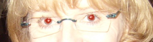 z'yeux rouges.JPG