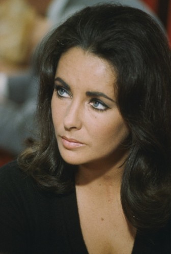 hors serie studio cinelive,elizabeth taylor,jeu cinema