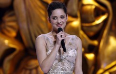 presidente-ceremonie-Marion-Cotillard-Cesar-2010_pics_809.jpg